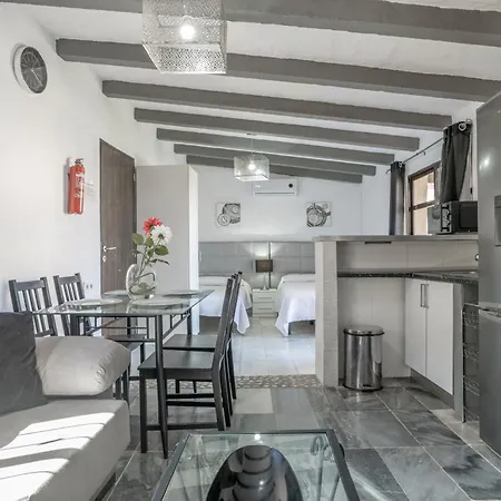 Preciosa Casita Con Piscina Gospodarstwo wiejskie