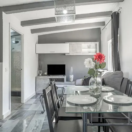 Hétvégi ház Preciosa Casita Con Piscina